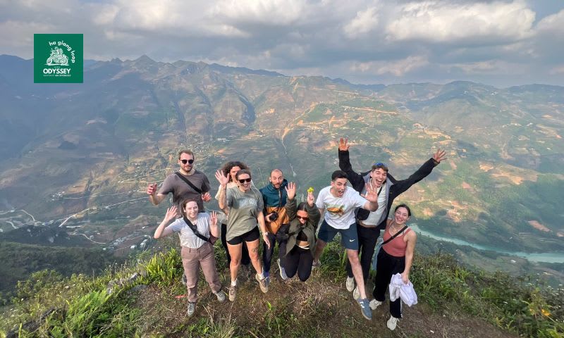 ha giang loop group tour photo