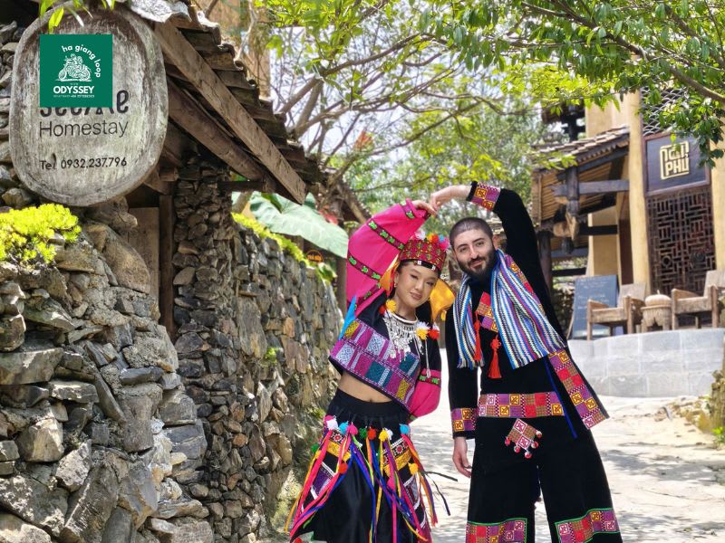 where to stay before ha giang loop 4